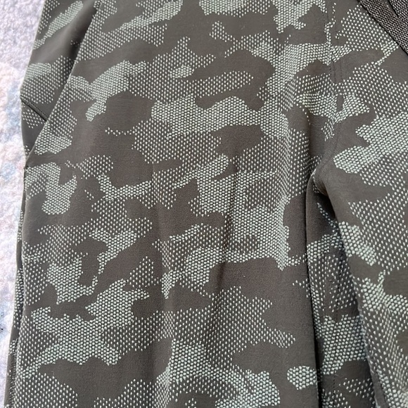 Lululemon Ready to Rulu Jogger 29” - Picture 4 of 8